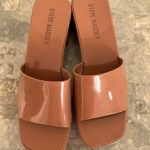 Steve Madden tolly sandals 👡 caramel color size 7M